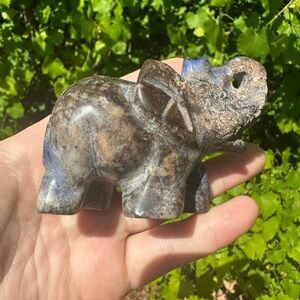 Sodalite Crystal Gem Carving Elephant